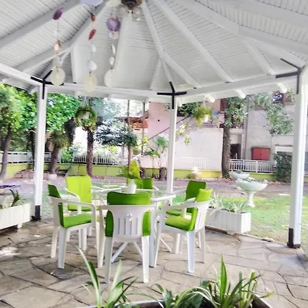 Apartment Garden House *