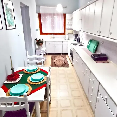 Garden House * 卡泰里尼