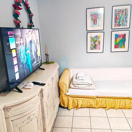 Garden House Apartment